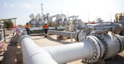 Oil extends losses on Gulf supply outlook