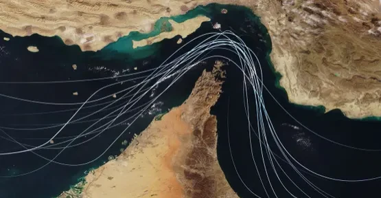 بيانات: 9 سفن عبرت هرمز و26 باب المندب بينها ناقلة تحمل نفطاً عراقياً