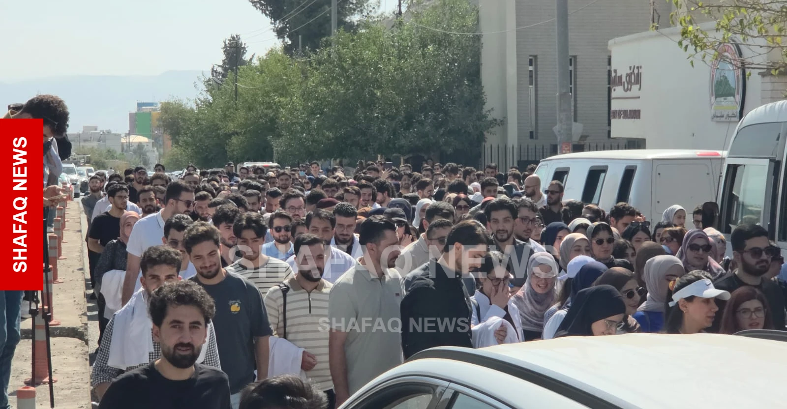 السليمانية.. خريجو التخصصات الطبية يطالبون بالتعيين (صور)
