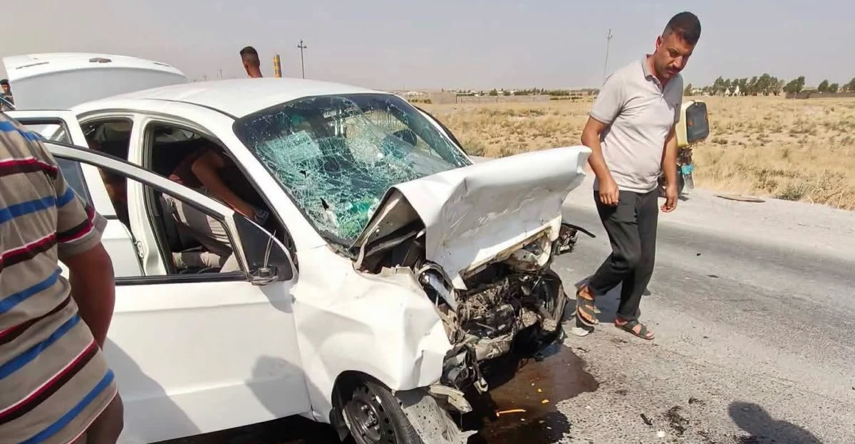 مصرع شخصين وإصابة 6 آخرين بينهم امرأتان بحادث سير جنوب الموصل