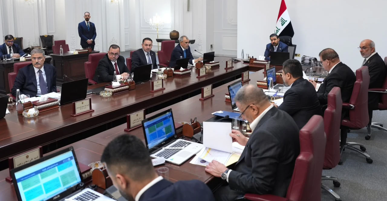 الحكومة العراقية تصوت على قانون الحشد الشعبي وتشكل لجنة وزارية لاسترداد أموال الفساد