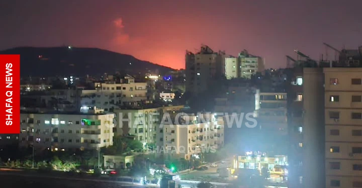 انفجار ضخم يخرج 3 محطات كهرباء عن الخدمة شرقي دمشق.. فيديو