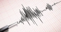 زلزال بقوة 5.9 درجات يضرب جزيرة سومباوا في إندونيسيا