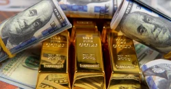 الذهب يرتفع مع تراجع النفط والدولار وترقب بيانات أميركية
