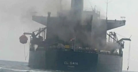 الحرس الثوري الإيراني يعلن استهداف ناقلة غاز في هرمز