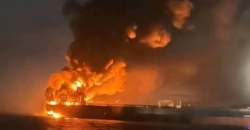الإمارات: إنقاذ 22 شخصاً إثر اندلاع حريق في ناقلة بمياه الخليج