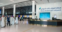 بعد استهدافه.. تعليق العمليات التشغيلية مؤقتاً في مطار الرياض