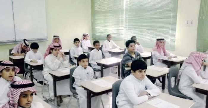 تحويل التعليم في مدارس الرياض إلى "عن بعد"