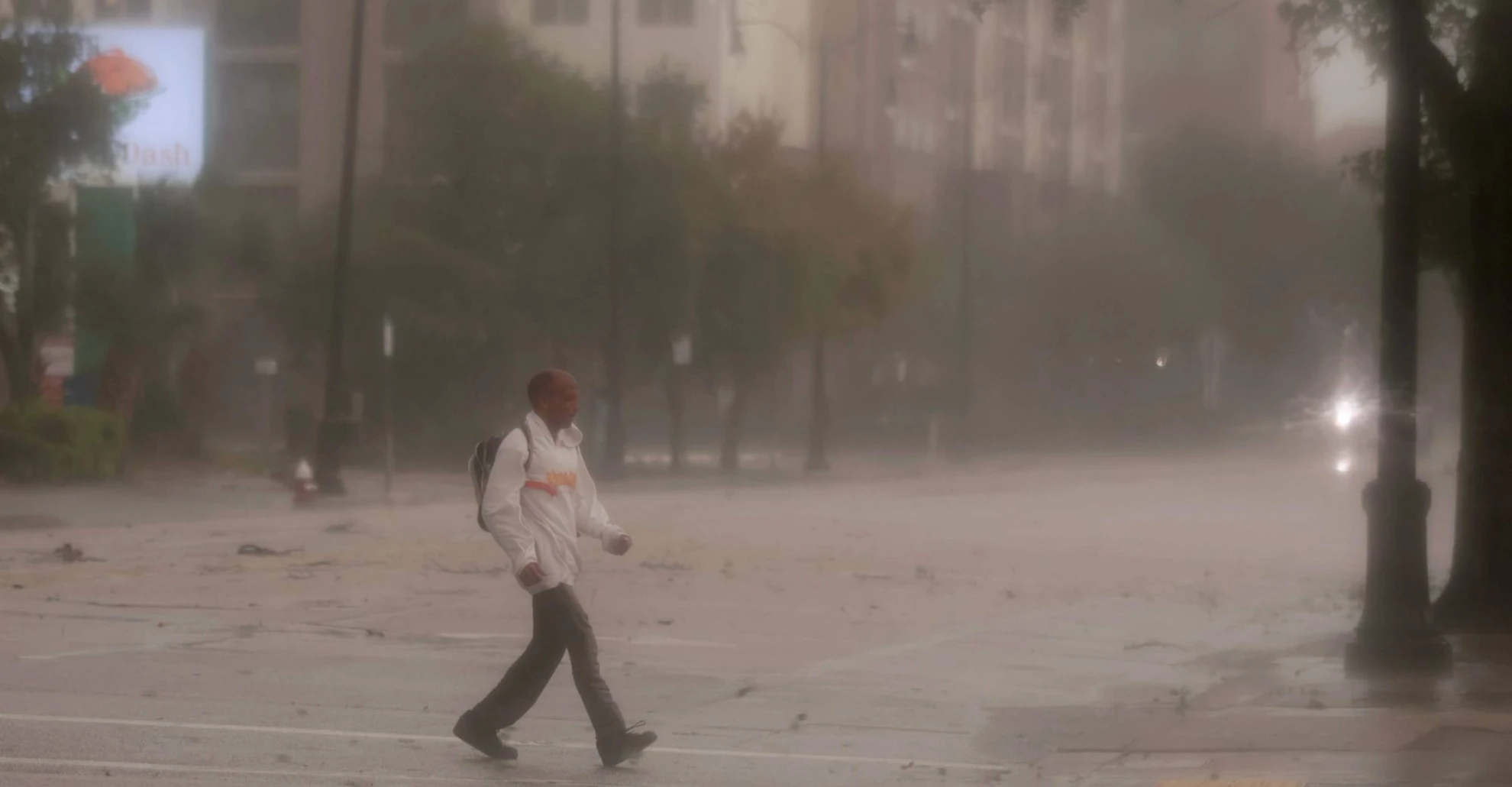 أميركا.. وفيات وانقطاع واسع للكهرباء جراء "إيسياس"