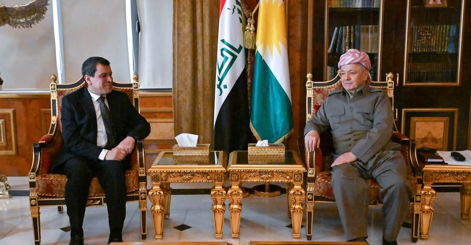 مسعود بارزاني يبحث مع عبدي مستقبل الكورد في سوريا