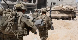 Israeli forces strike Lebanon, detain four in Syria