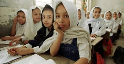 التربية العراقية ترفض تقييد ارتداء الحجاب وتؤكد حرية الملبس والمظهر