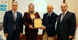كرّمتها اليونسكو وعاقبتها الجامعة.. "مفارقات إدارية" تلاحق استاذة عراقية