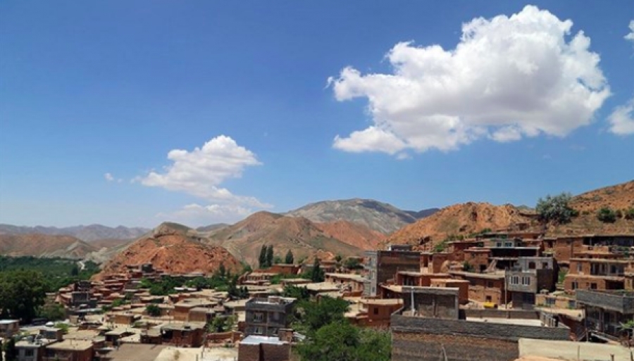 قرية فيلية تسن قوانين خاصة وتخصص عيدا وطنيا