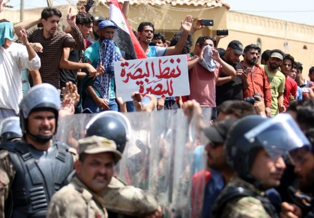 لماذا يتظاهر العراقيون في الجنوب وما الذي جعلها مختلفة؟