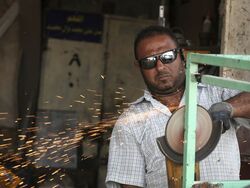  Soaring unemployment fuels protests in southern Iraq