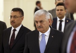  Turkey warns US relations at risk if Kurds help retake Raqqa 