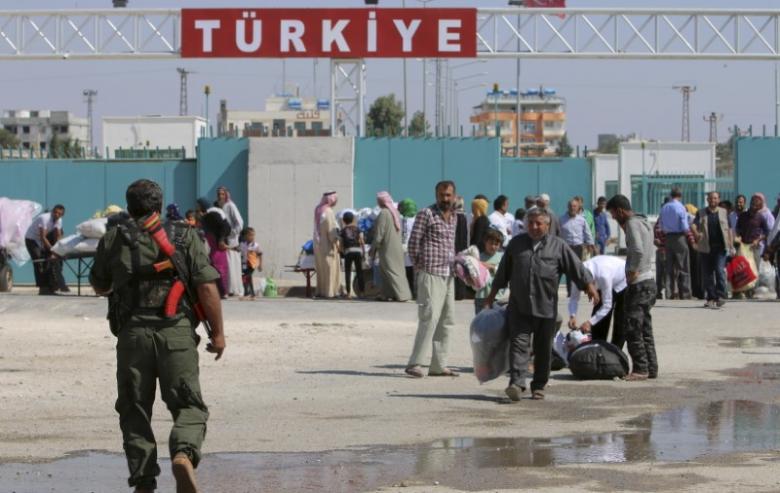 Turkey, U.S. on collision course over Kurdish role in battle for Syria's Raqqa