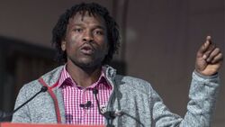 Australia refugee centre detainee wins top human rights award