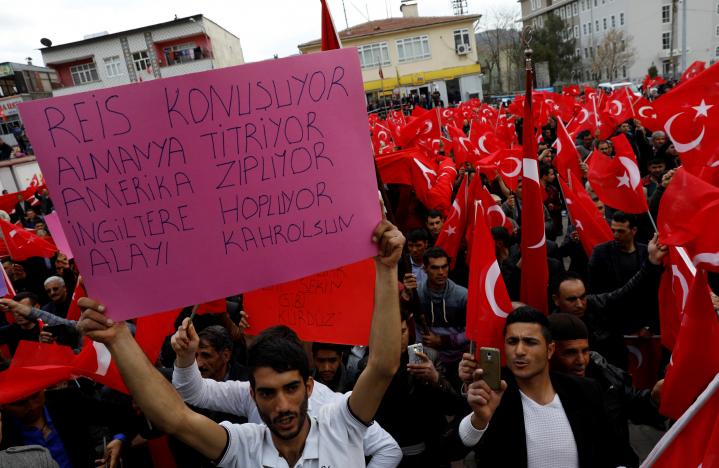 Anger and frustration in Kurdish southeast to shape Turkey's referendum