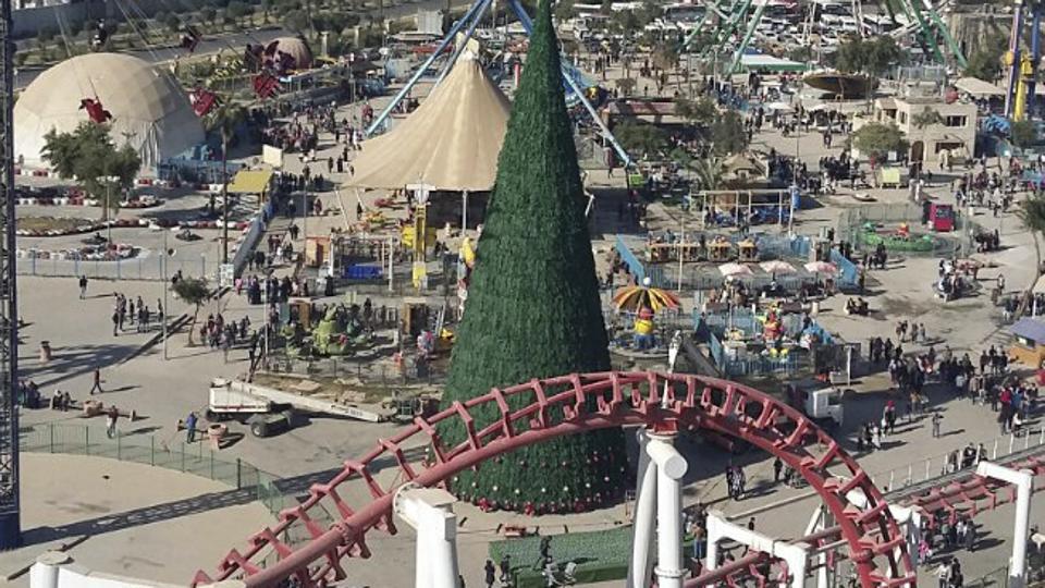 Iraqi businessman erects tallest Christmas tree in Baghdad
