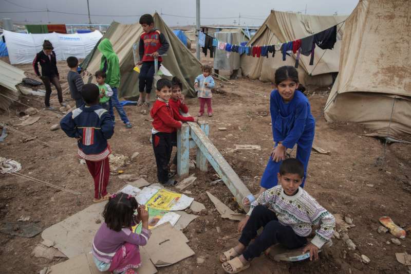 نقل اكثر من 10 آلاف لاجئ نازح عراقي من الأراضي السورية 