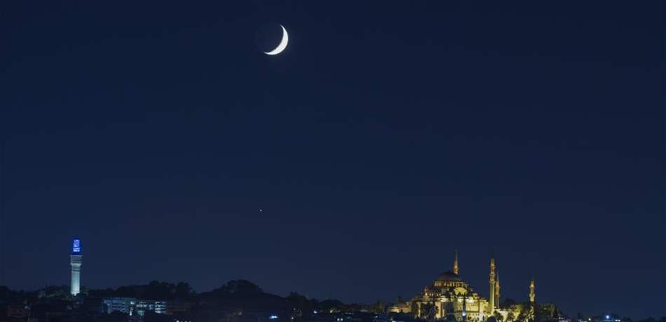 الوقف السني بالعراق يعلن الجمعة أول أيام رمضان