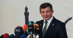 رئيس وزراء تركيا السابق يطلق حزباً منافساً لأردوغان