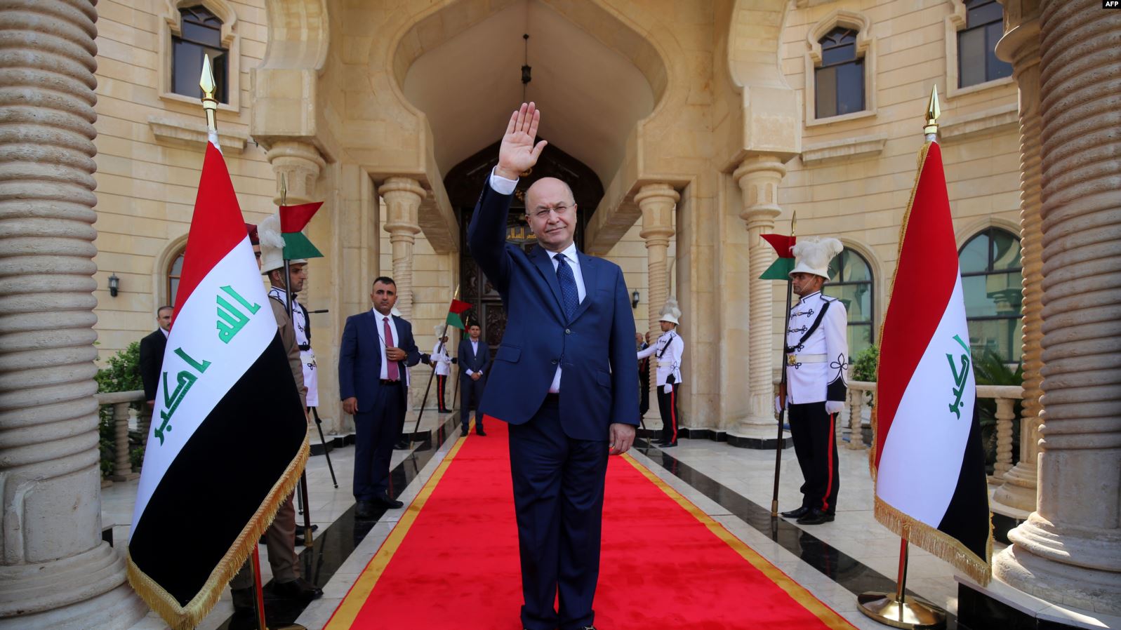 صالح والعاهل الأردني يبحثان مكافحة كورونا