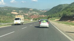 انشاء أول طريق بري دولي من أربيل الى تركيا