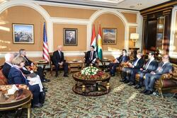 بارزانى ئه‌را بنس: ئه‌خوازيم په‌ره‌ وه‌‌ په‌يوه‌نديه‌يل بيه‌يم وه‌ل ئه‌مريكاو گشت بواريگ بگرێده‌و