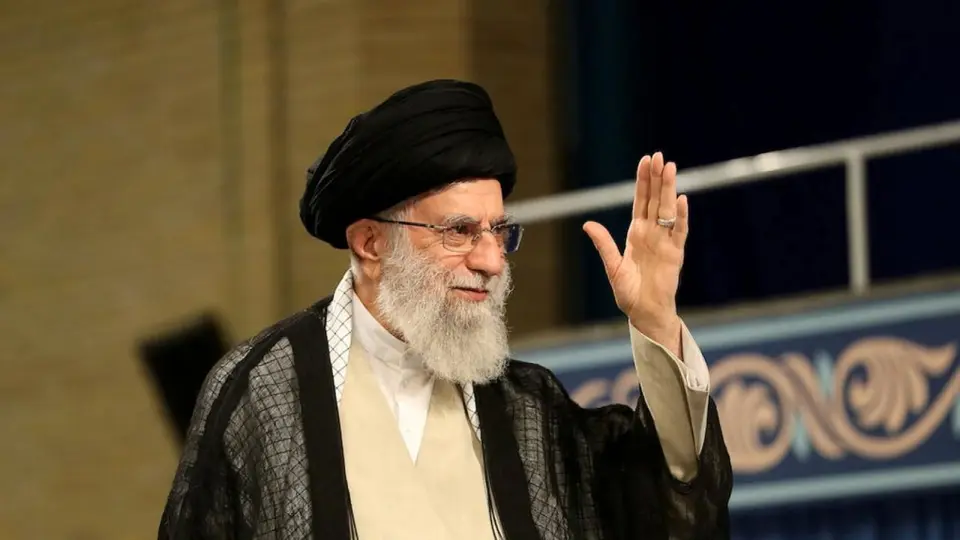 Khamenei accuses America of producing specific viruses to Iranian genes