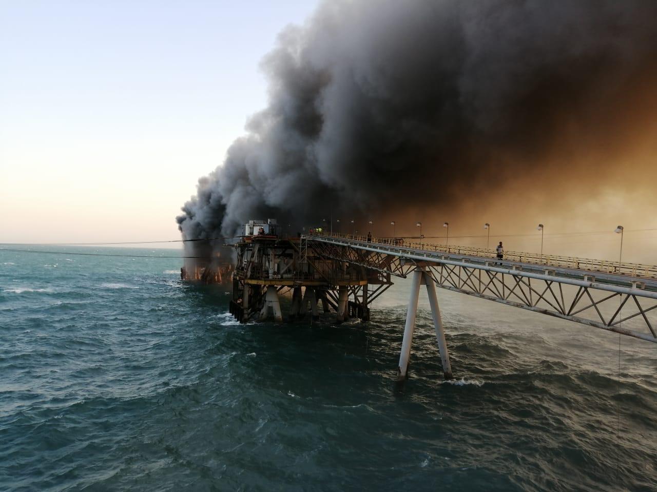 حريق كبير يلتهم سكن العاملين في ميناء البصرة النفطي