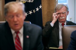 "قوض شرعية الرئاسة".. أسرار من العيار الثقيل يفشيها بولتون عن ترامب