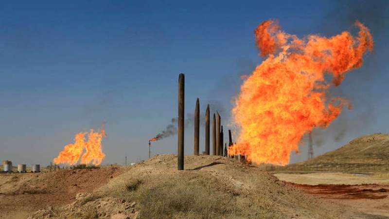 العراق ينضم الى السعودية روسيا في تمديد خفض انتاج النفط