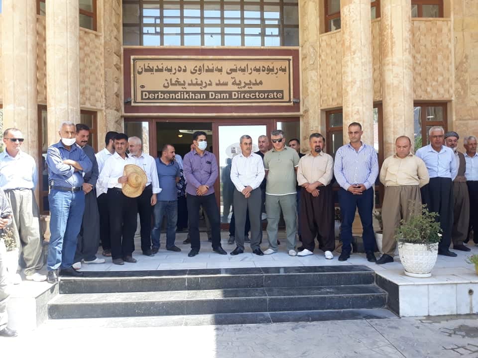 کادرەیل بەنداو دەربەندیخان کاریلیان وسانن لەوەر خەرجنەکردن مووچەیلیان لە لاین  بەغداوه‌