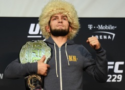 حبيب نورمحمدوف بطل UFC ينصح كريستيانو رونالدو بالاعتزال
