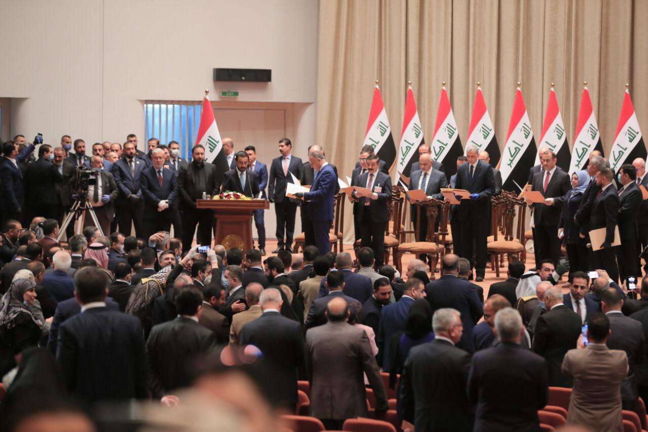 رسميا.. البرلمان يسمي الكاظمي رئيسا للحكومة العراقية بـ15 وزيراً