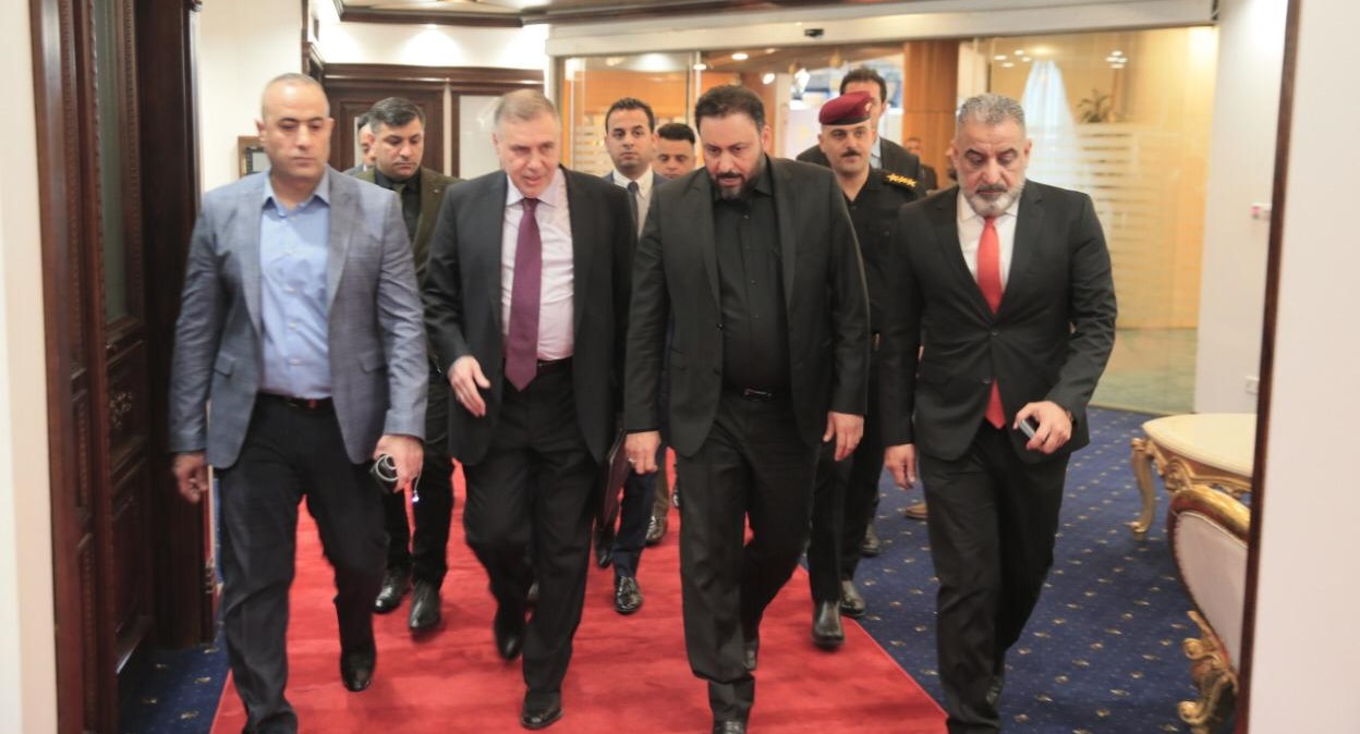 Allawi presents a new list for his government formation to the Parliament including 17 ministries