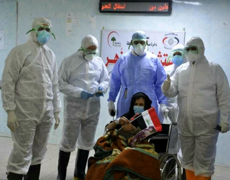 تعافي امرأة مسنة من كورونا في بغداد رغم اصابتها بأمراض مزمنة