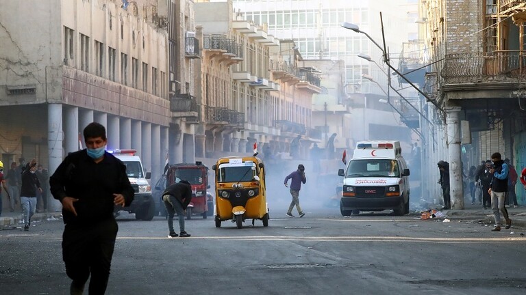 "رويترز": مقتل متظاهرين اثنين واصابة 22 بتفريق احتجاج ببغداد