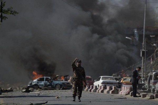 طالبان تعلن مسؤوليتها عن هجوم على الشرطة الأفغانية أوقع 95 مصابا