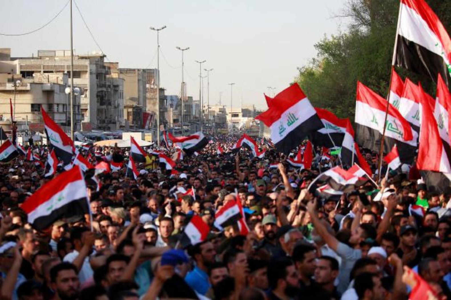 تظاهرات امام مبنى مجلس الوزراء في بغداد
