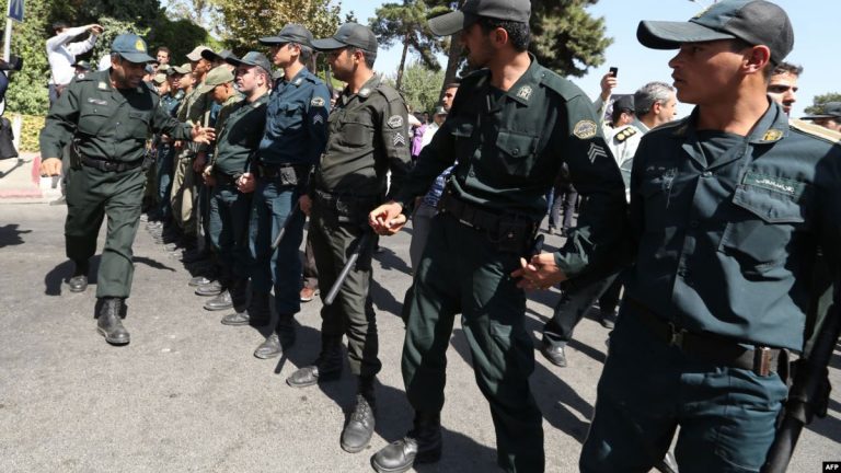 استنفار أمني بعد العثور على متفجرات بارقى احياء طهران