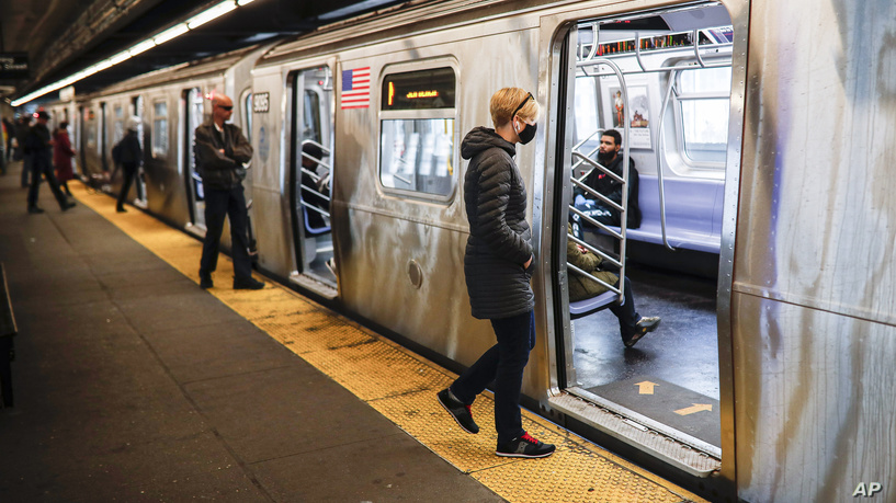 UK to allow traveling to 10 countries