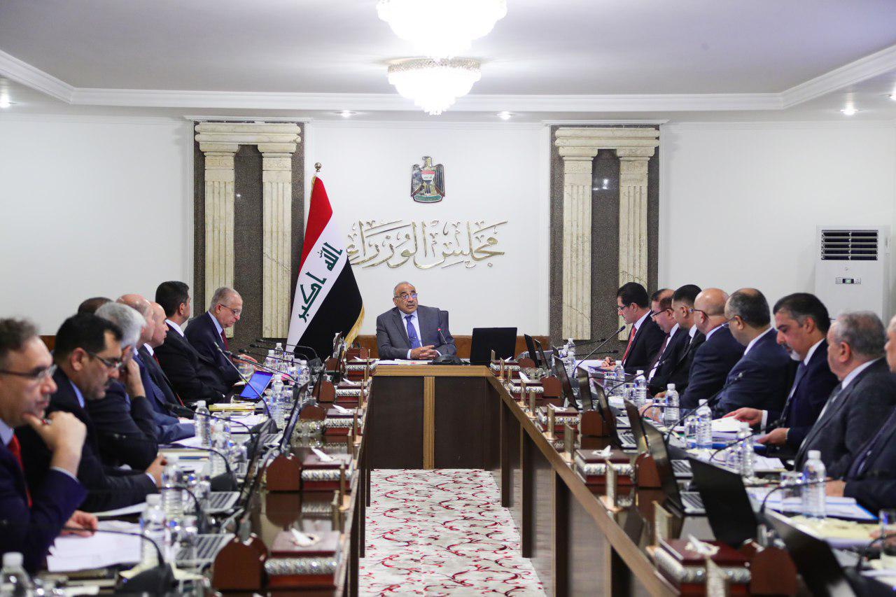 الحكومة تعلن اطلاق تعيينات وزيادة نسبة الايادي العاملة العراقية بالمشاريع الاجنبية