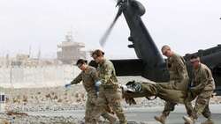 مقتل واصابة 8 جنود امريكيين بهجوم على قاعدة عسكرية في افغانستان