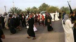 فيديو.. ابناء قبيلة في الجنوب يأسرون عسكرياً عراقيا بعد تطبيقه القانون