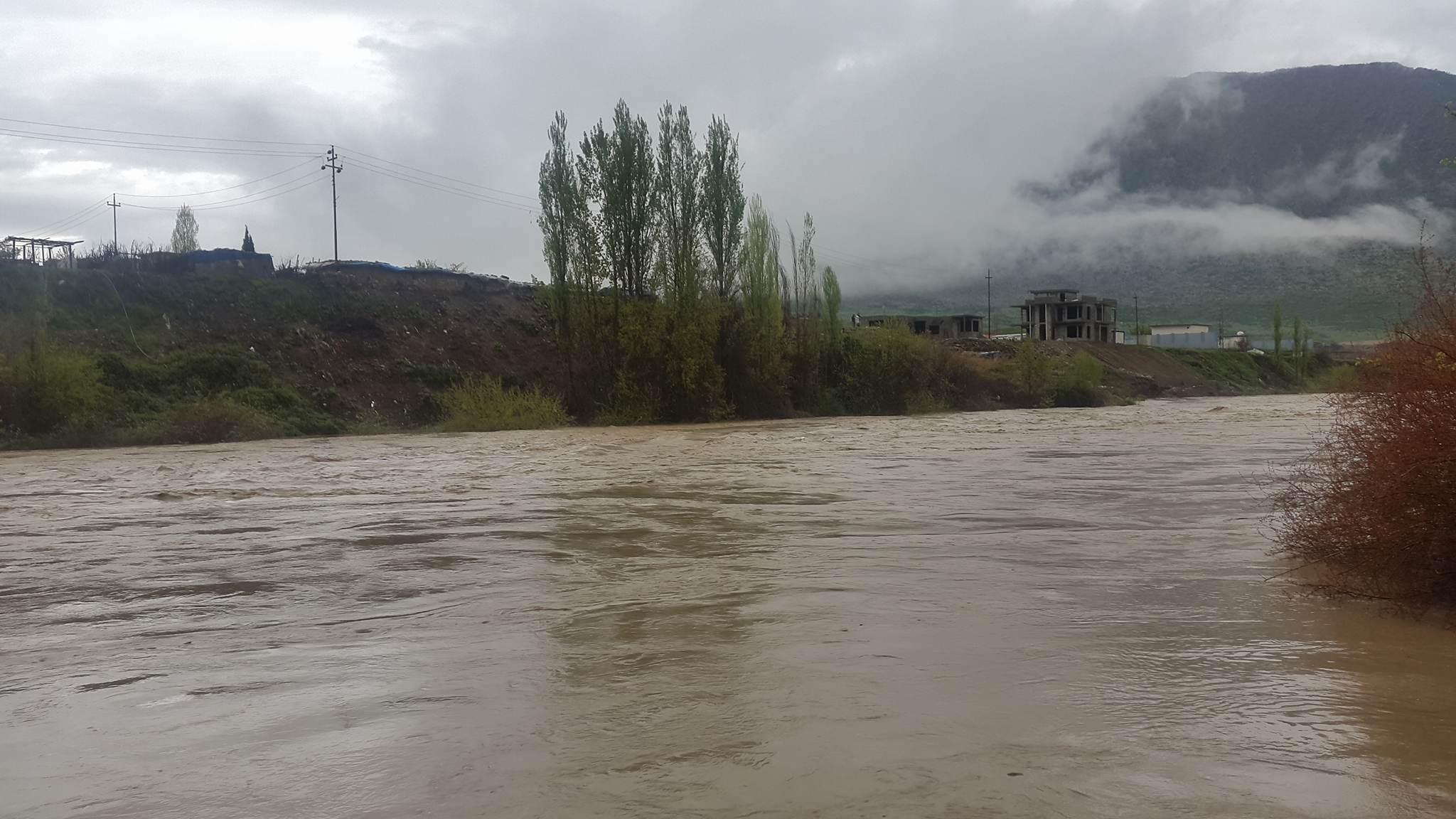 انتشال جثتي غريقين من نهرين في اقليم كوردستان