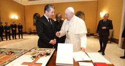 مسرور بارزاني يجتمع مع بابا الفاتيكان ويدعو لزيارة اقليم كوردستان